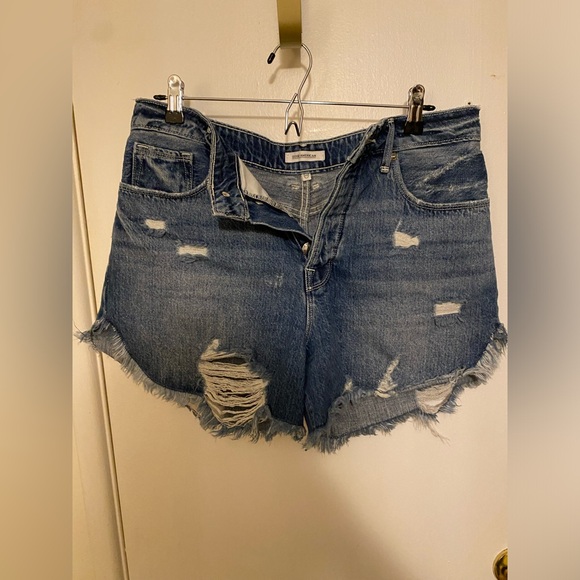Good American Pants - Good American cut off shorts